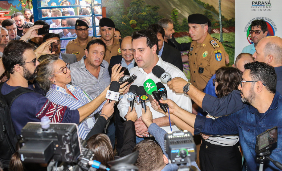 O governador Carlos Massa Ratinho Junior lança o programa Escola Segura. Foz do Iguaçu, 09/05/2019 - Foto: Geraldo Bubniak/ANPr