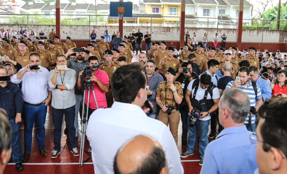 O governador Carlos Massa Ratinho Junior lança o programa Escola Segura. Foz do Iguaçu, 09/05/2019 - Foto: Geraldo Bubniak/ANPr