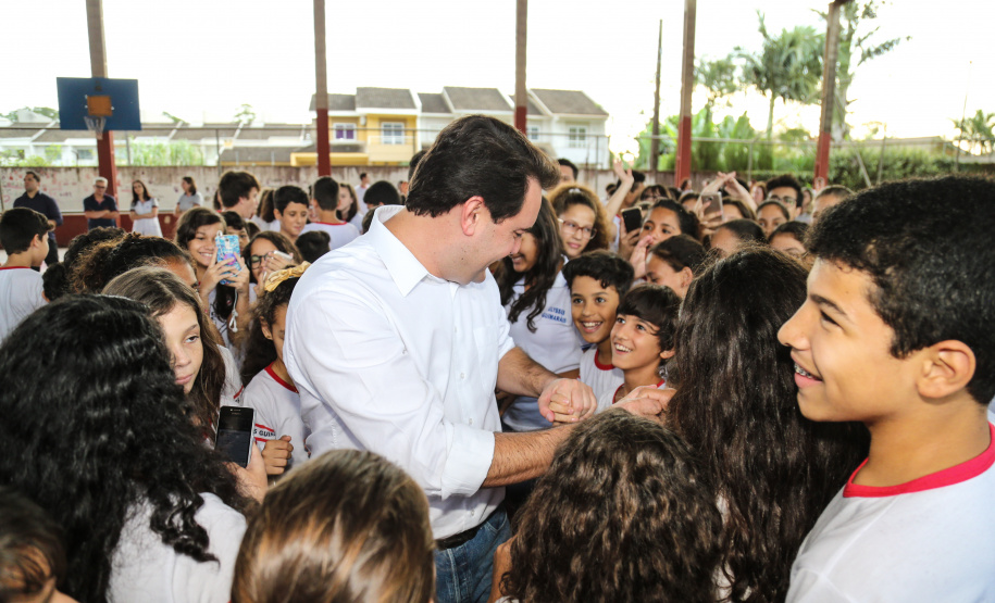 O governador Carlos Massa Ratinho Junior lança o programa Escola Segura. Foz do Iguaçu, 09/05/2019 - Foto: Geraldo Bubniak/ANPr