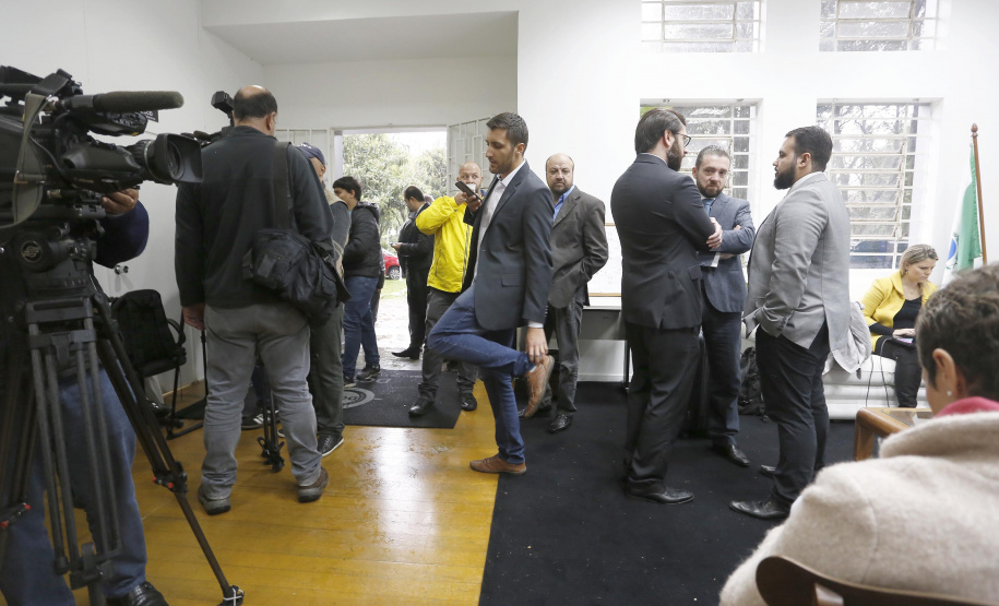 Coletiva na Delegacia de Combate a Corrupção, sobre a Operação Peça Chave. N/F: movimentação de jornalistas e advogados na delegacia.Curitiba, 28-05-19Foto: Arnaldo Alves / ANPr.