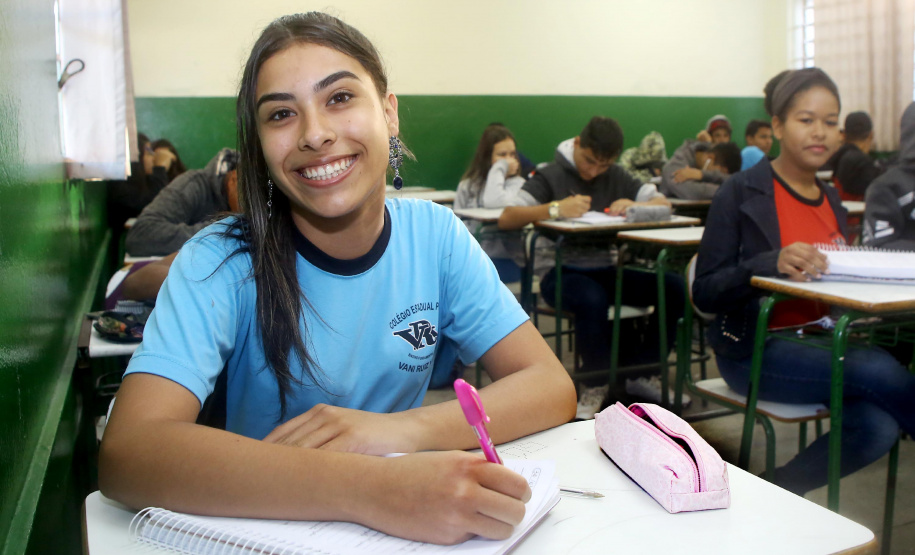 Na imagem, a aluna Isabelle Oliveira