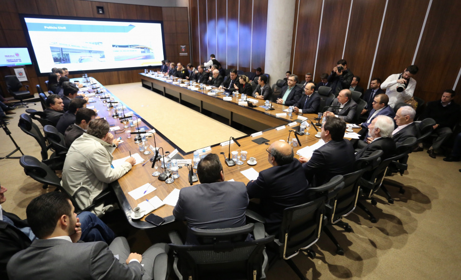 Governador Carlos Massa Ratinho Junior coordena reunião com a equipe de Governo  -  Curitiba, 04/06/2019  -  Foto: José Fernando Ogura/ANPr
