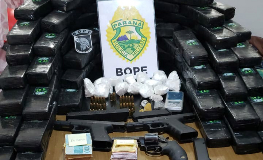 Uma grande operação de inteligência desencadeada pela Polícia Militar, denominada Corpus Christi, prendeu, na manhã desta quarta-feira (19/06), 19 pessoas pertencentes a uma organização criminosa de tráfico de drogas que atuava no Litoral e na Capital  -  Curitiba, 19/06/2019  -  Foto: Divulgação PMPR