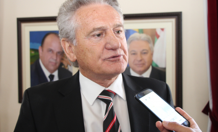 Curitiba, 19 de junho de 2019. Alto Comando da PMPR recebe homenagem na Camera municipal de Curitiba. Foto: entrevista Presidente da Camera Municipal Sabino Picolo.