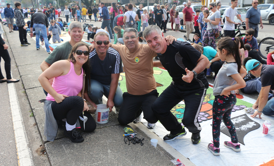 Curitiba, 20 de junho de 2019. Tapete da Policia Militar Corpus Christi. Foto: Policias Militares e Familiares.
