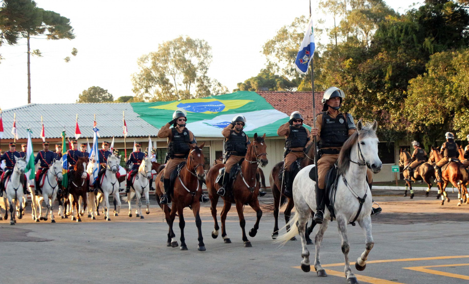 Curitiba, 28 de junho de 2019. Regimento de Polícia Montada comemora 140 anos com solenidade e a participação do presidente em exercício, Hamilton Mourão.