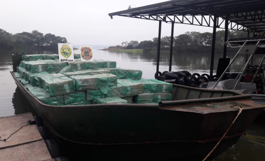 Apreensão de 700 caixas de cigarros gera prejuízo de quase R$ 2 milhões a quadrilha que praticava contrabando em Guaíra
