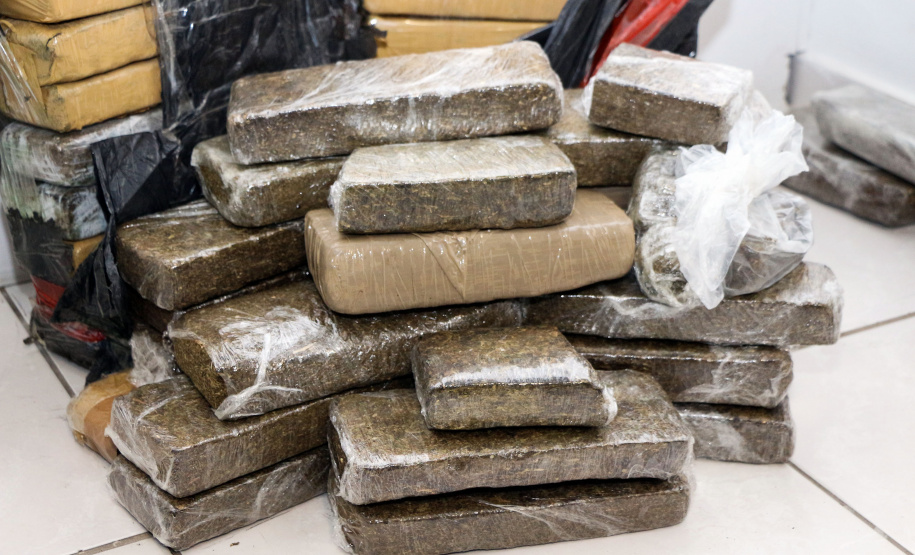 Curitiba, 02 de semtembro de 2019.  Flagrante de Tráfico de Drogas - BOPE