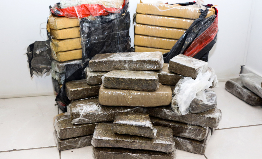 Curitiba, 02 de semtembro de 2019.  Flagrante de Tráfico de Drogas - BOPE