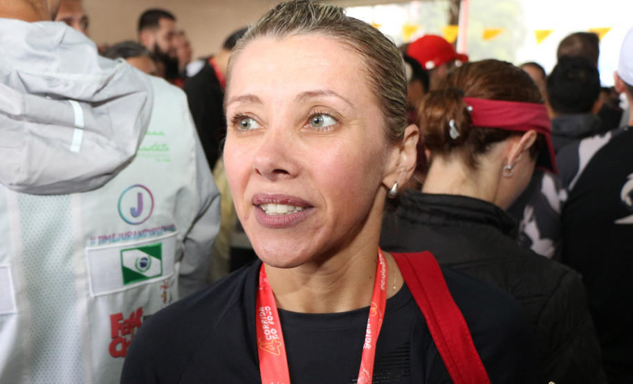 06-10-2019. 4ª Ediçao Corrida de Fogo do Corpo de Bombeiros Curitiba, 06 de Outubro de 2019. 4ª Ediçao Corrida de Fogo do Corpo de Bombeiros. Foto: entrevista com a corredora Rosangela 1º lugar geral 5 KM.