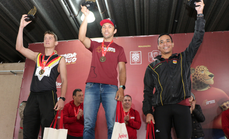 06-10-2019. 4ª Ediçao Corrida de Fogo do Corpo de Bombeiros Curitiba, 06 de Outubro de 2019. 4ª Ediçao Corrida de Fogo do Corpo de Bombeiros. Foto: ganhadores categoria geral 10 KM.