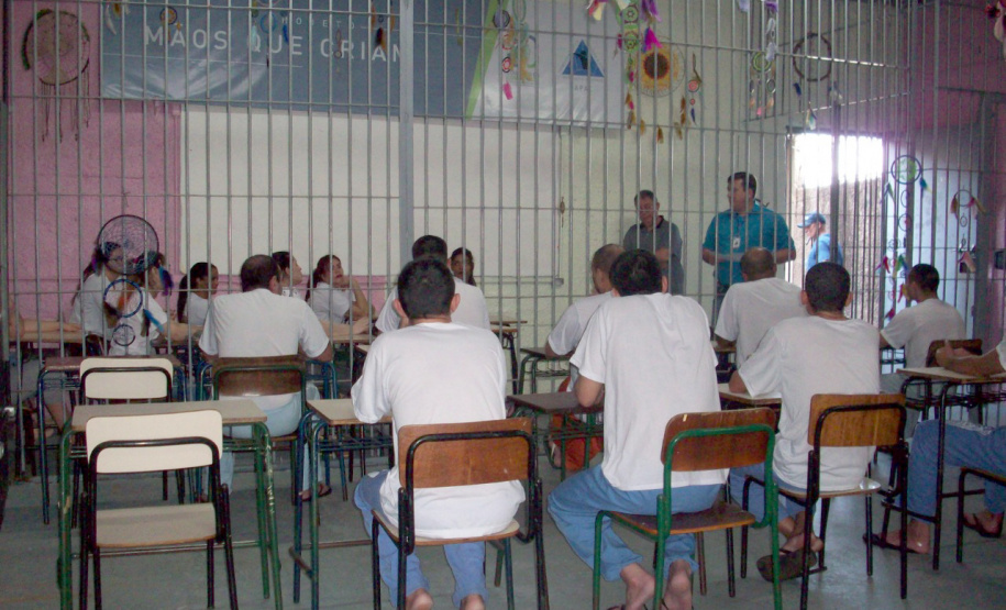 Provas do Encceja para presos acontecem nos próximos dias em todo o Paraná